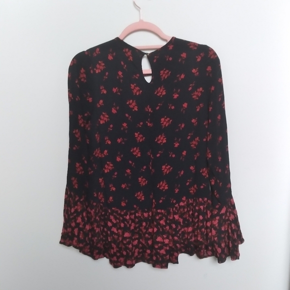 Mossimo Black and Red Floral Bell Sleeve Blouse Size XS - Picture 8 of 9